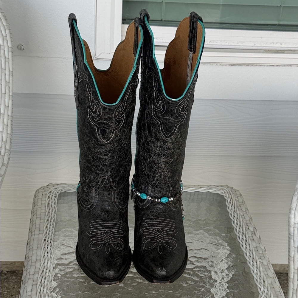 Black and Turquoise Women's Western Boots